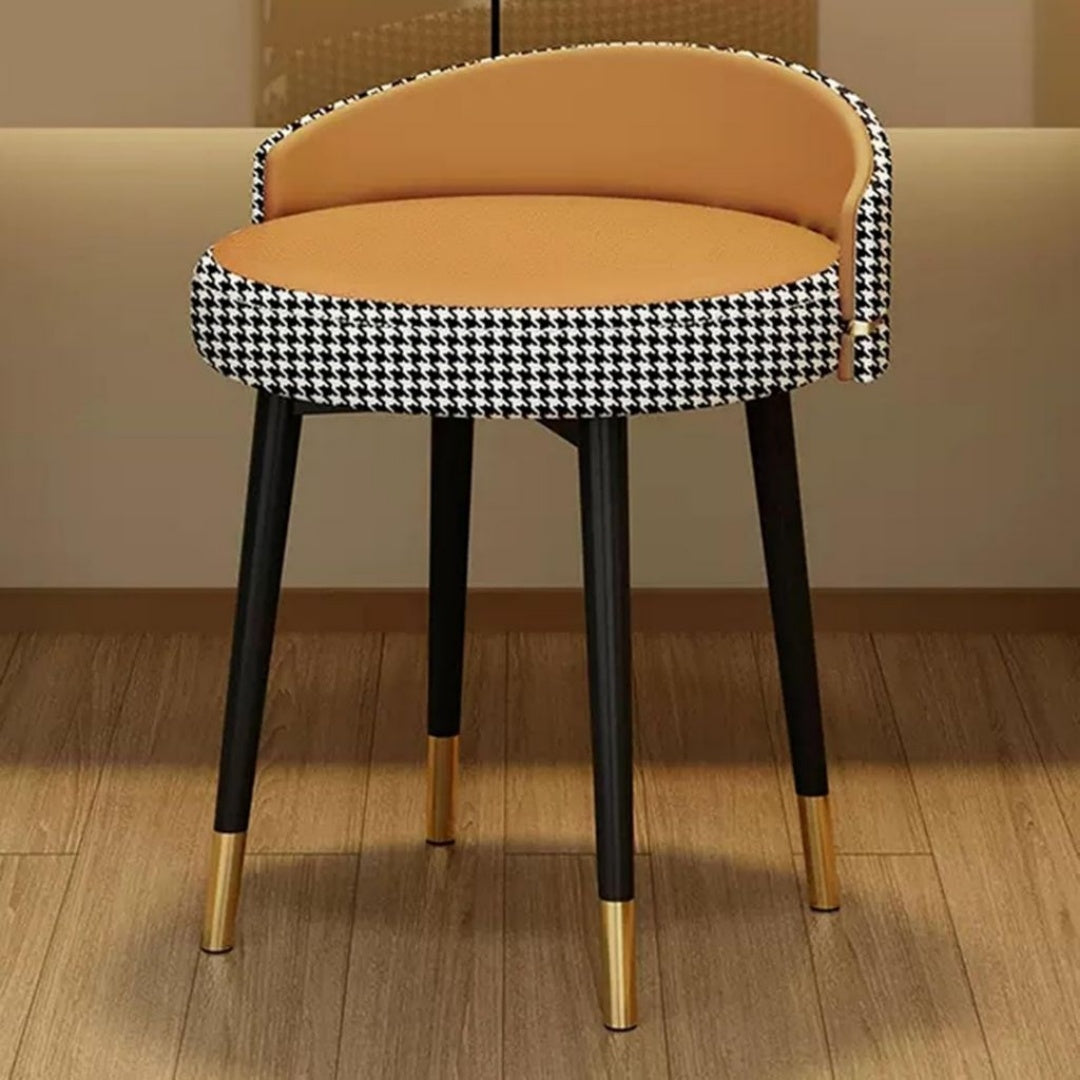 Chaise, Dimensions 42 x 42 x 18 cm